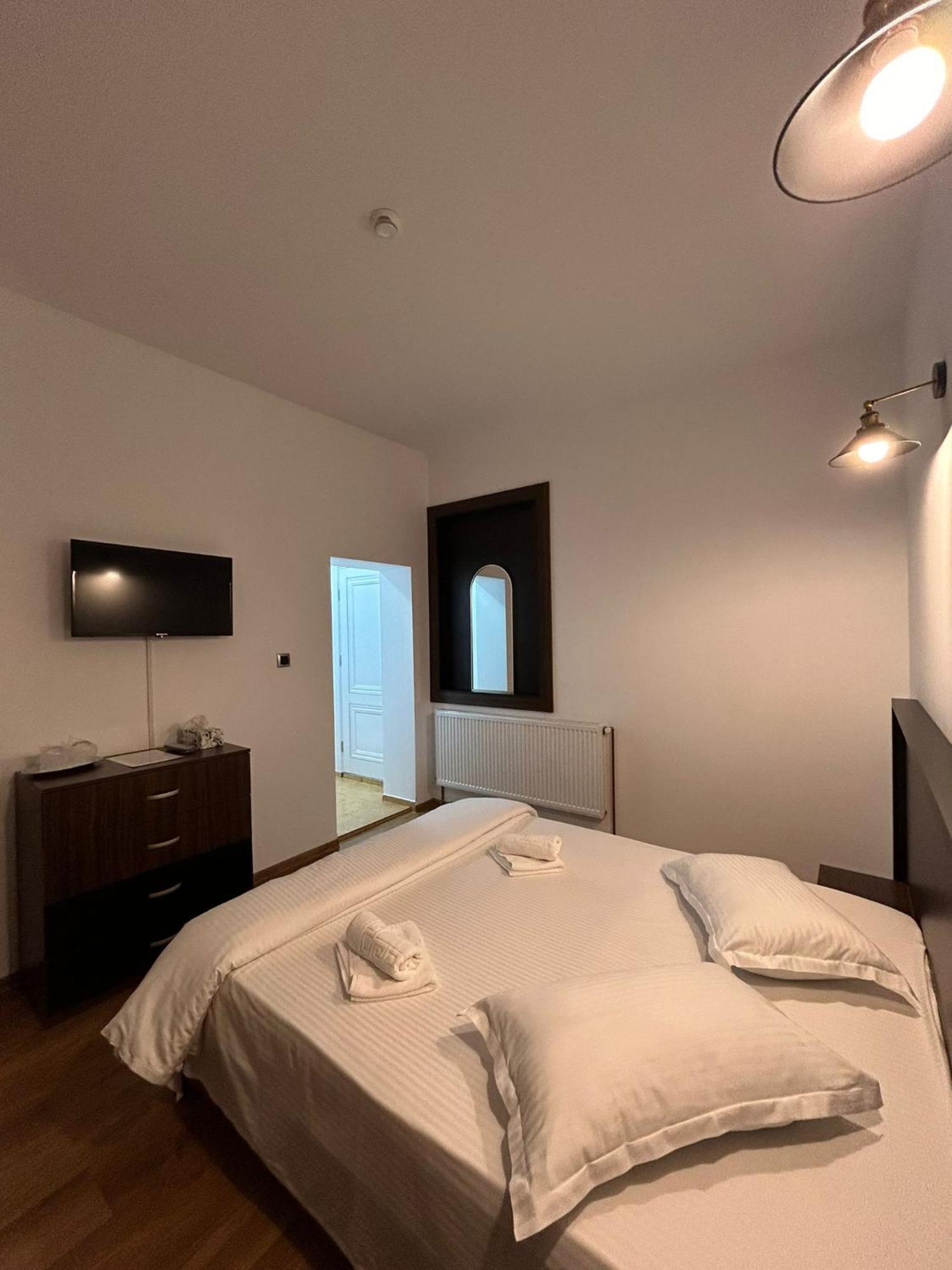 Complex Zeus Hotel Leresti Værelse billede